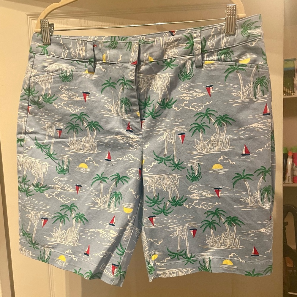 NWOT Lands End size 14P mid rise shorts never worn